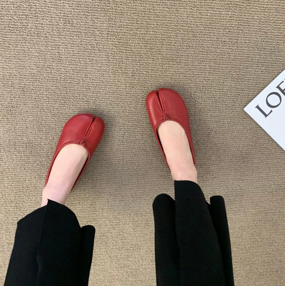 Korean Style Horse-Shoe Split-Toe Ballet Shoes Women's Flat Mary Jane Shoes Slip-On Pig's Trotters Versatile Grandma Flat Loafer