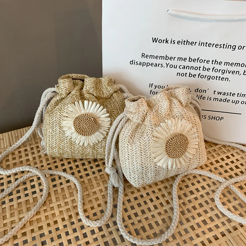 Casual Straw Crossbody Shoulder Bag Women Woven Beach Bag for Ladies Rattan Handmade Knitted Small Bucket Handbag Purse Bolsa