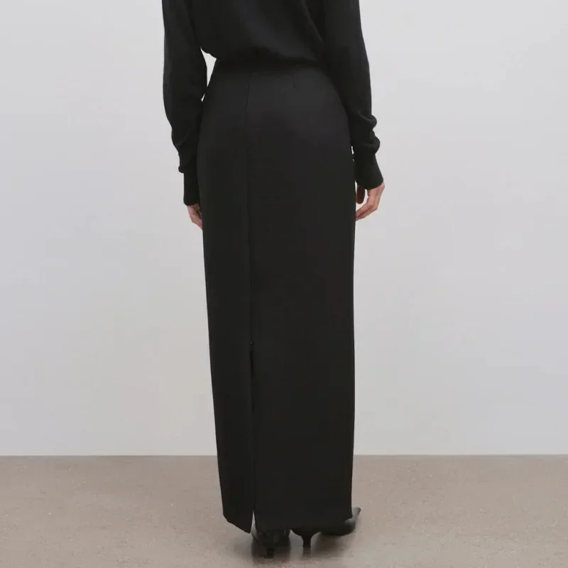 

Row Halfbody Skirt for Women in Autumn and Winter Design Feeling Small, High Waist Slim, Black Over Knee and Over Hip Skirt