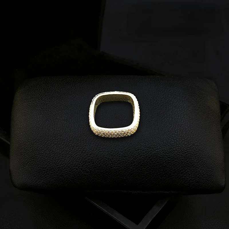 Chic Simple Silk Scarf Buckle High-End Advanced New Scarf Buckle All-Match Women Ring Small Square Towel Retaining Ring Jewelry