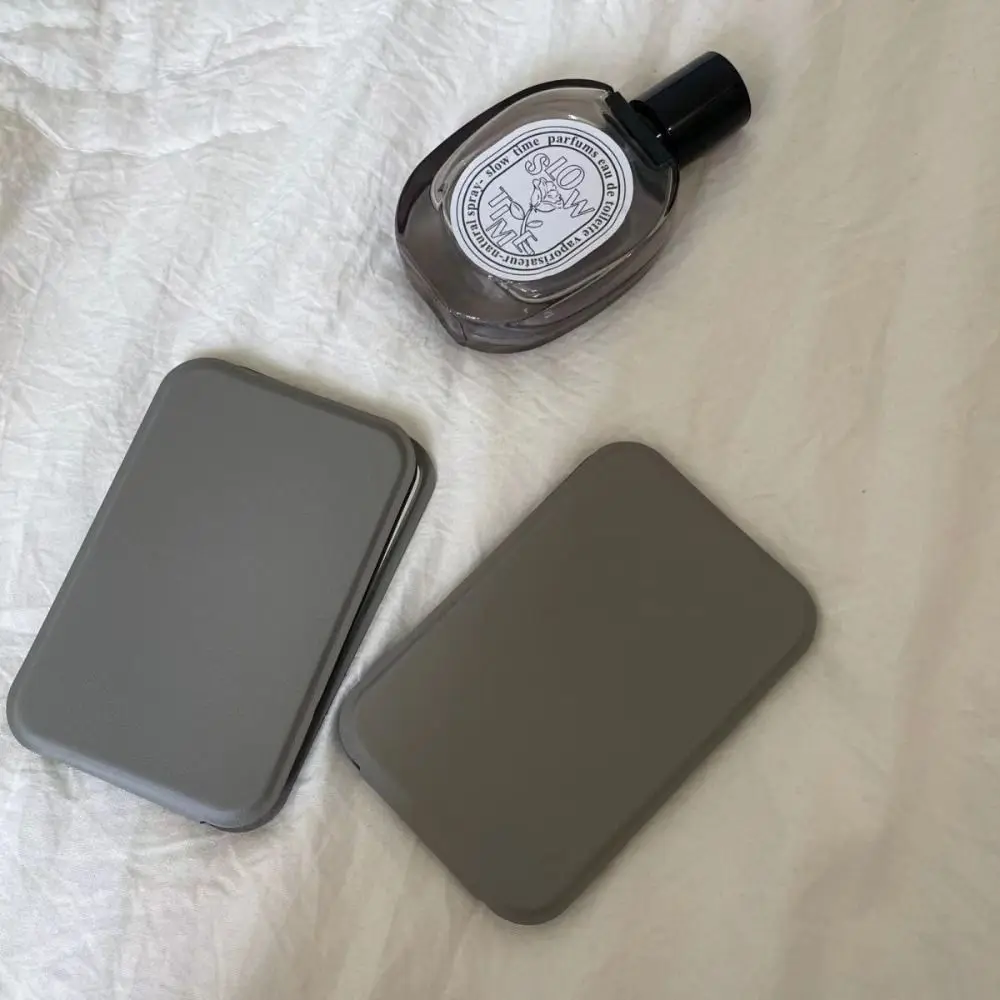 Makeup mirror Hand-held Desktop Stand Mirror High Definition Folding Makeup Mirror Light Weight Easy To Carry Vanity Cosmetic Tools