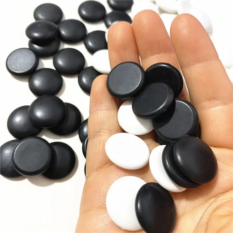 70 Pieces Diameter 18mm Plastic Go Set Multifunctional Game Pieces Black and White Chess board game table games chess pieces and board chess pieces