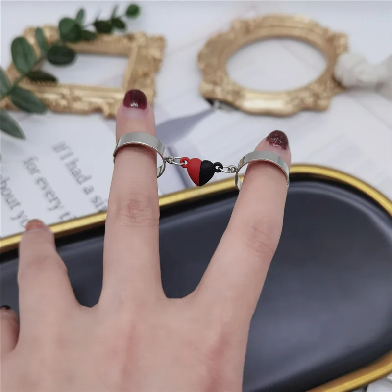 2Pcs Heart Magnet Couple Rings Punk Cuban Chain Charm Paired Rings For Lp Lovers Friend Adjustable Jewelry Party Gift Trend New