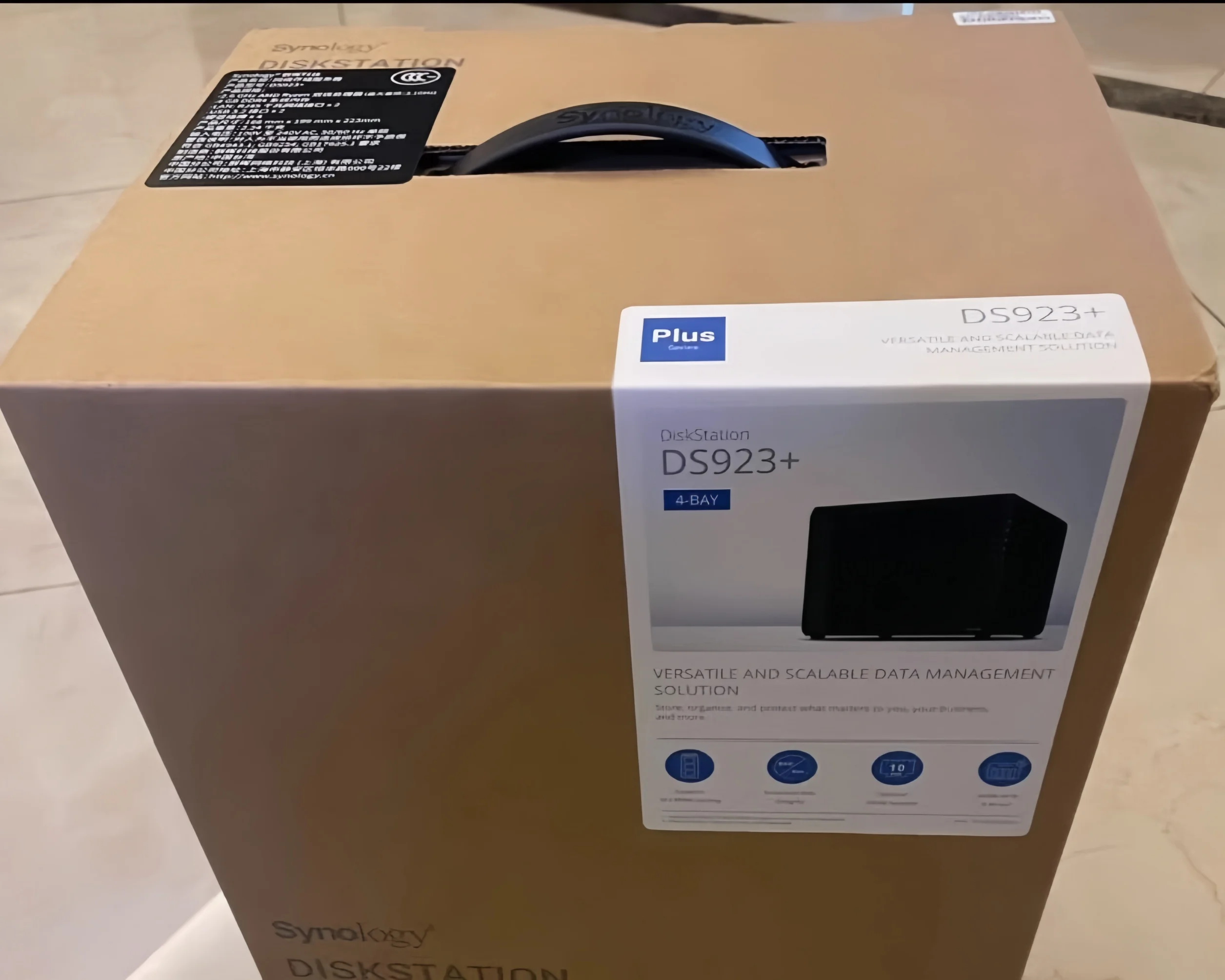 시놀로지 DS923+(8GB 시놀로지 램) 4베이 디스크스테이션 NAS 인클로저 네트워크 클라우드 스토리지 서버 (디스크 미포함)