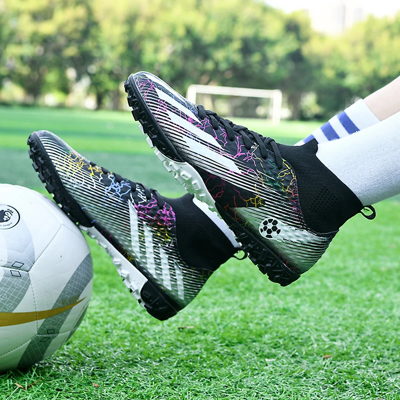 Men Soccer Shoes Futsal High Ankle Football Boots Training Sport Comfortable Cleats FG/TF Match Sneakers Breathable Soft football shoes