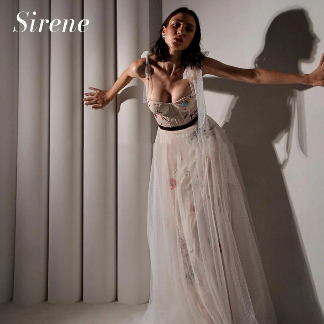 Рисунок 2 - Женское свадебное платье на бретелях-спагетти