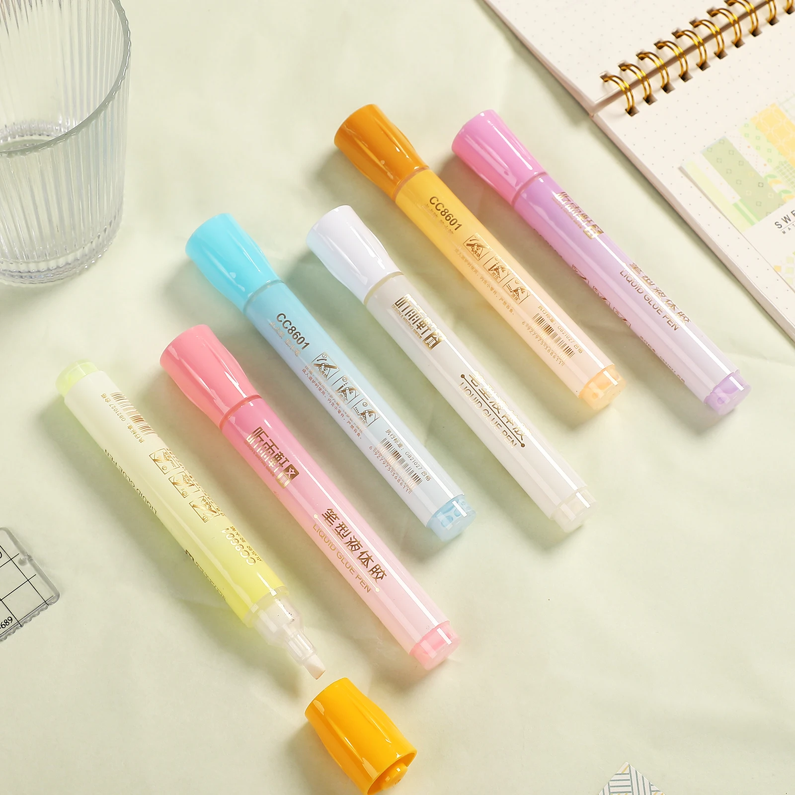 

2 Pcs/set 10ml Large Capacity Pen Type Liquid Glue Simple Fast Curing Dispensing Glue Creative DIY Student Supplies Stationery