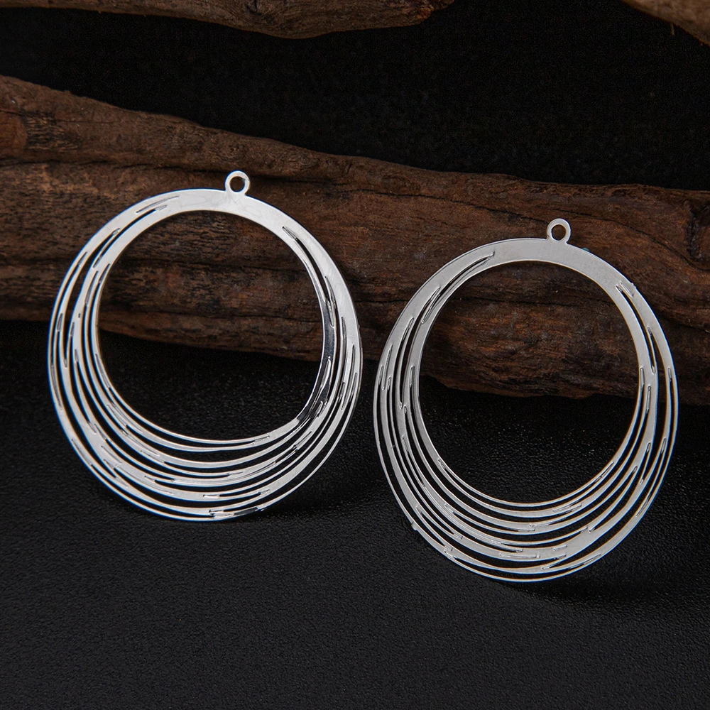 Elegant Hollow Round Filigree Charms - Set of 10