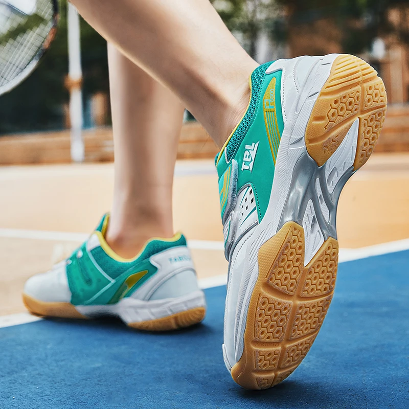 Men Tennis Sneakers Professional Non Slip Tennis Training Shoes Shock-Absorbant Velcro Woman Shoe Badminton Outdoor