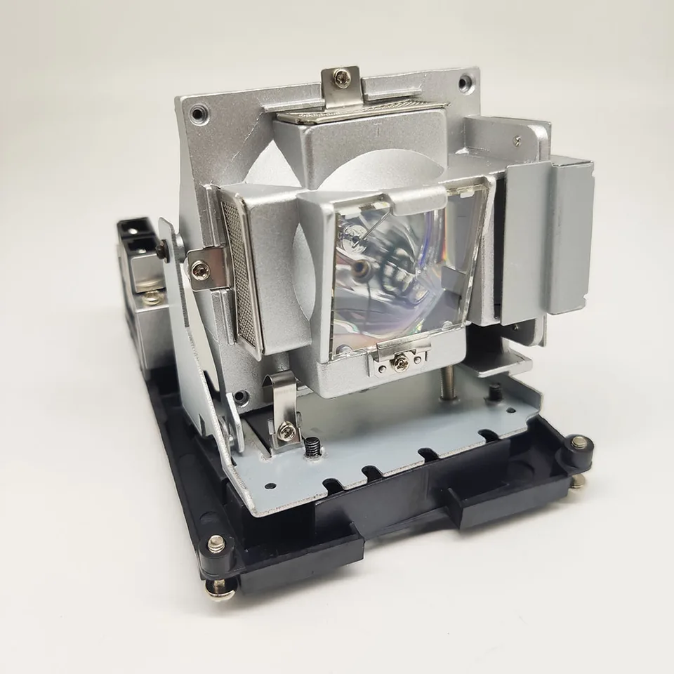 Replacement Projector Lamp With Housing For BENQ SP840 - 5J.J2N05.011 300W