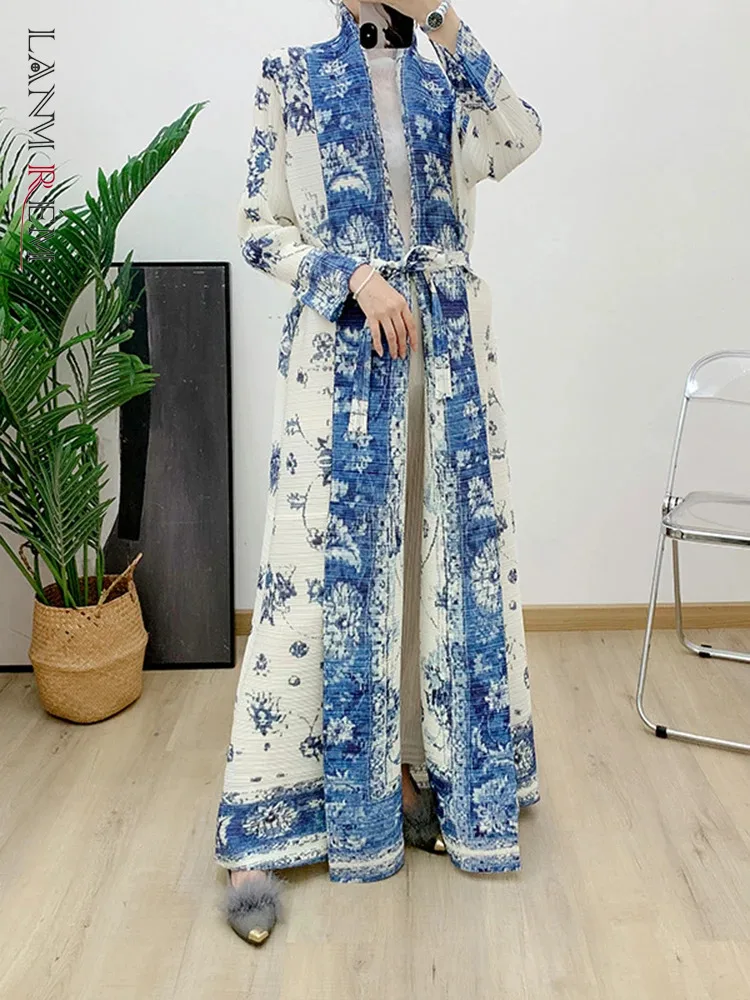 

Длинный плиссированный тренчкот LANMREM с синим принтом, женский свободный тренчкот с поясом и присборенной талией контрастных цветов, винтажная ветровка, новинка 2024, 2DA4160