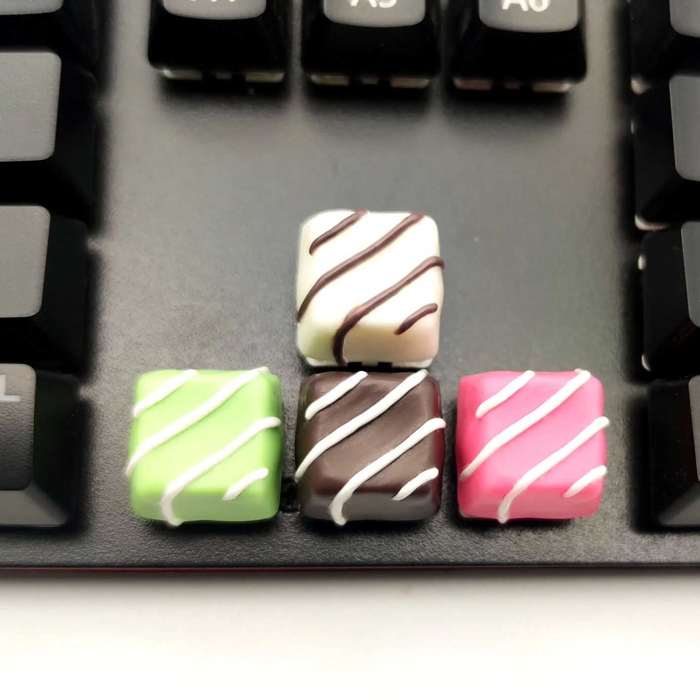 

Mechanical Keyboard Keycaps Personalized Custom Handmade Resin Creative Cute Colorful Chocolate Jeycaps