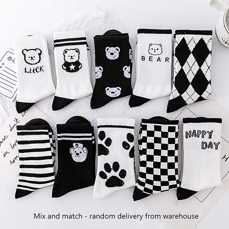 

Fashion Purple Color Series Cotton Sport Socks For Women Sweet Love Heart Alphabet Checkered Bear Pattern Autumn Winter Sock New
