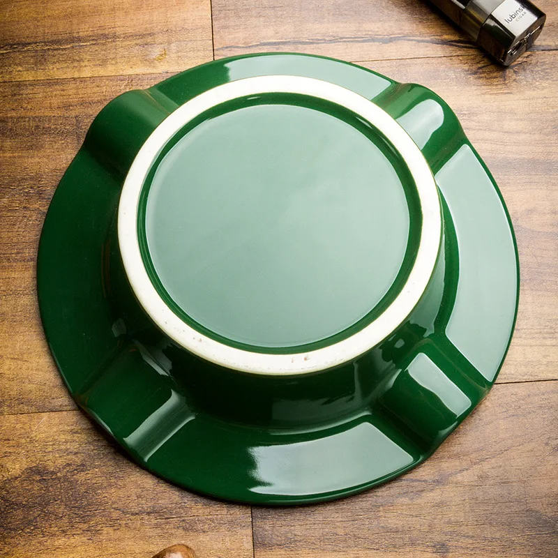 منفضة سجائر LUBINSKI الخضراء المصنوعة من السيراميك...