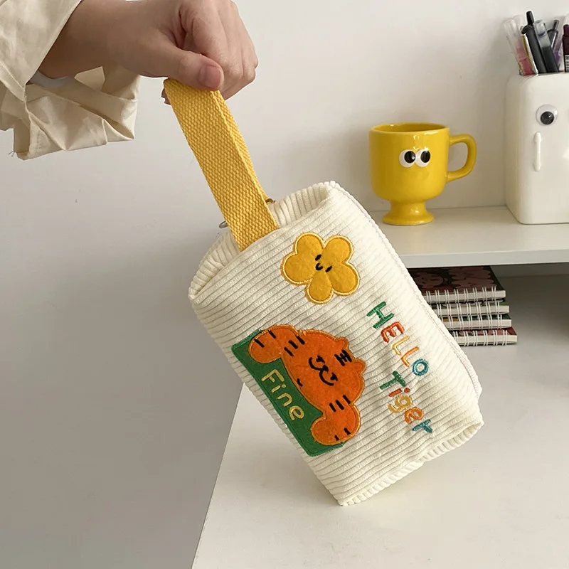 

Мультяшная сумка для косметики с милым тигром, Вельветовая дорожная сумка большой емкости с вышивкой, товары для стирки, пенал, канцелярская сумка для хранения