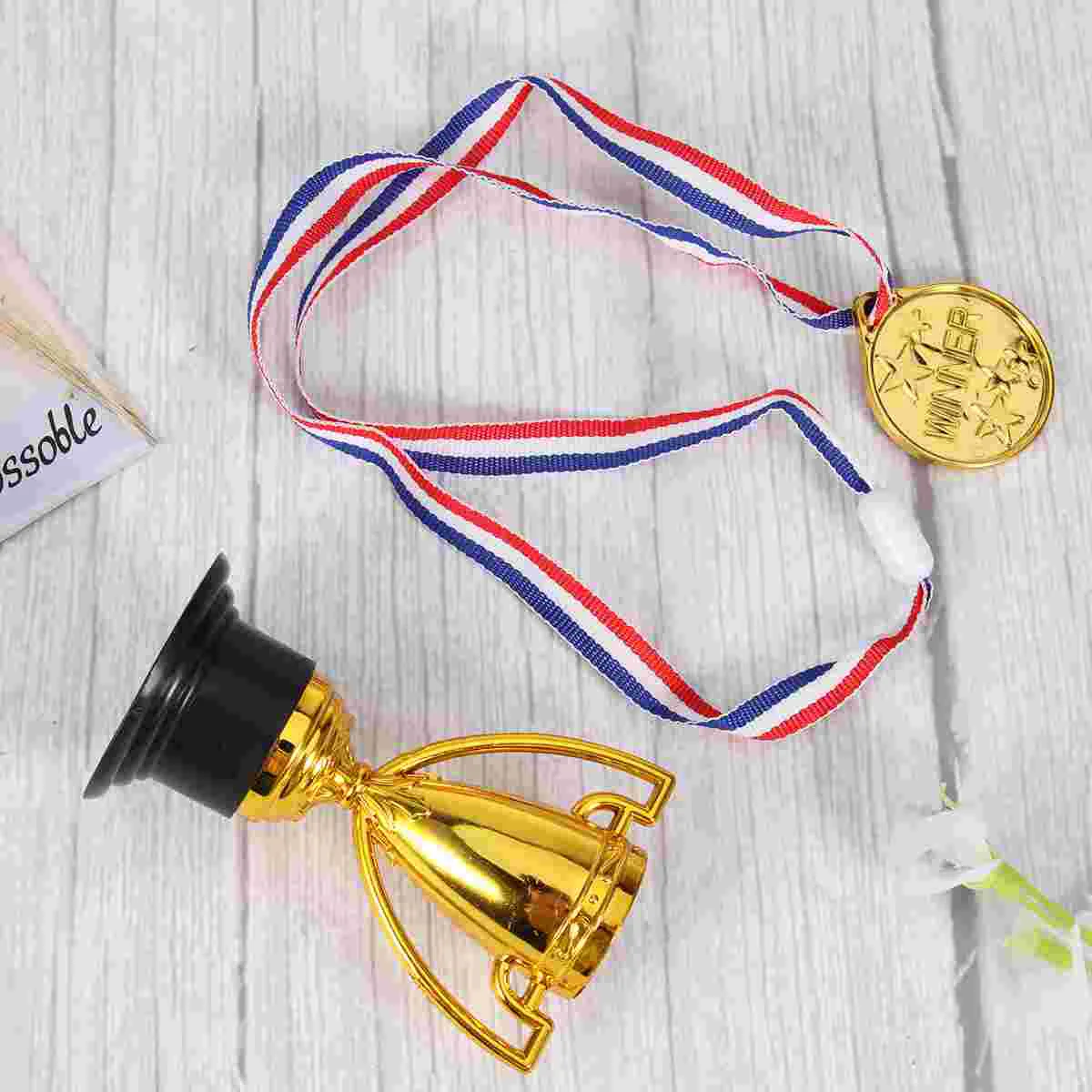 

32/28pcs Mini Gold Cups Reward Prizes Kids Small Medals Kids Gift Awards Trophy Golden (16/14pcs Trophies+16/14pcs Medals)