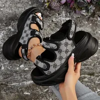 Sandales à l'offre elles compensées légères pour femmes, pantoufles optiques, chaussures de plage décontractées, nouvelle mode d'été, 2024 4