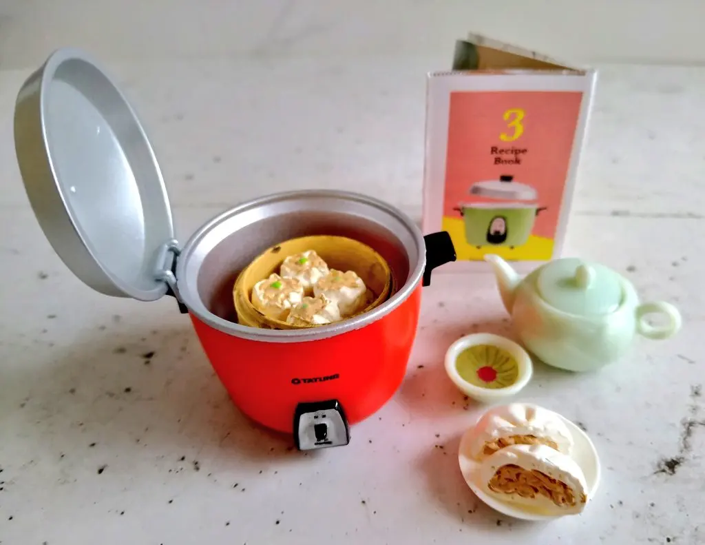 https://ae01.alicdn.com/kf/S43565c6e1cde45108bf2ba0ac9d0cd7ey/Kenelephant-capsule-toys-Dutung-pot-Rice-Cooker-miniature-collection-dollhouse-for-1-12-figures.jpg