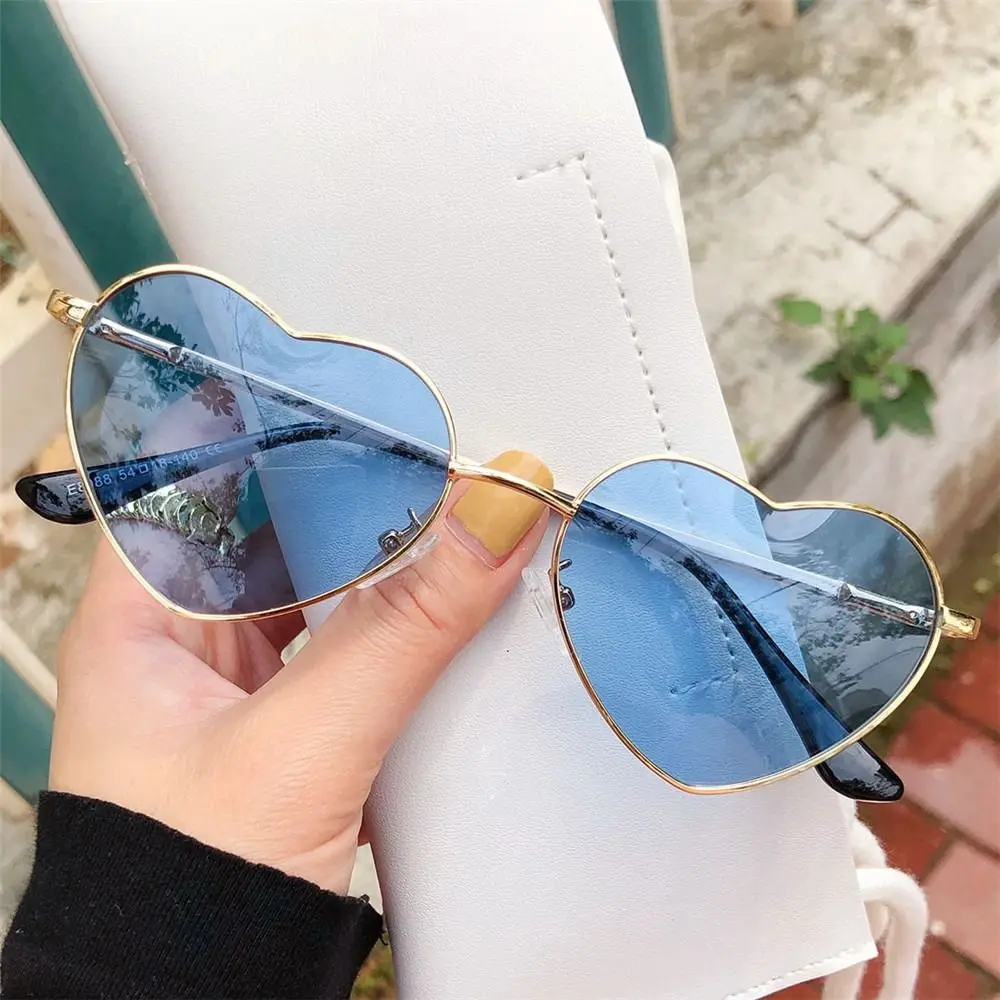 Trendy UV400 Protection Metal Frame 90s Glasses Heart Sun Glasses Shades Heart-Shaped Sunglasses