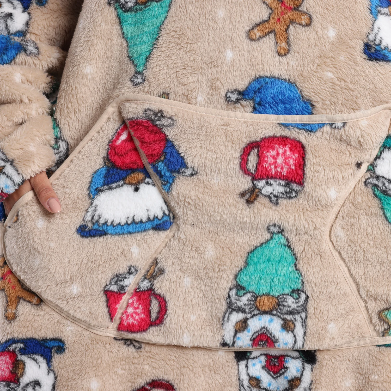 Description Picture 5 of itemWinter Warm Thick Blanket Hoodie Hooded Wearable Blanket Sweatshirt Oversized Fleece Fluffy Animal Xmas Indoor Snuggle