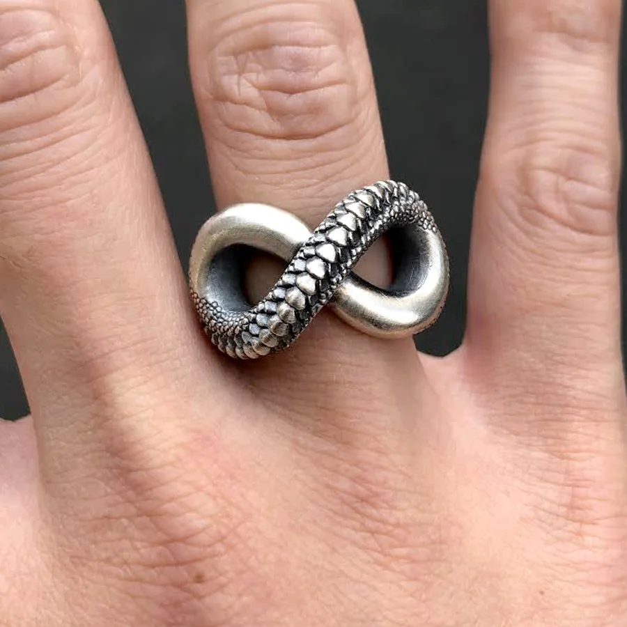 

Fashion Infinity Rings Unique Ouroboros Snake 8 Rings for Men Statement Jewelry Engagement Wedding Ring Accessories