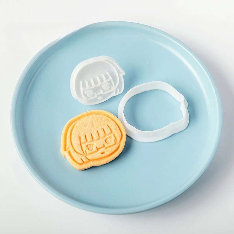 Cookie Cutter Baking Mold Cookie Mould Fondant Cutter Baking Decorating Tools Cartoon Anime Character Mini 3D Cutting
