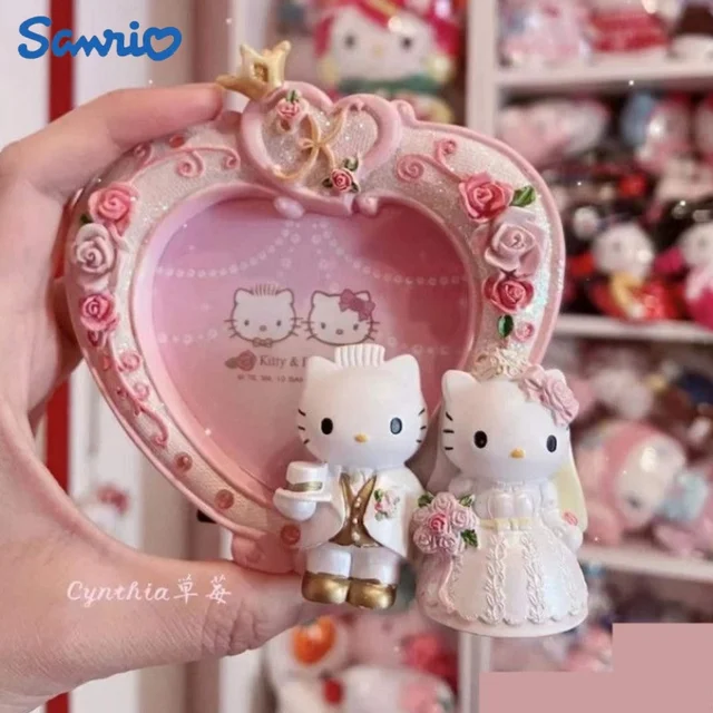 산리오 헬로 키티 호박 마차로 꿈같은 공간 연출