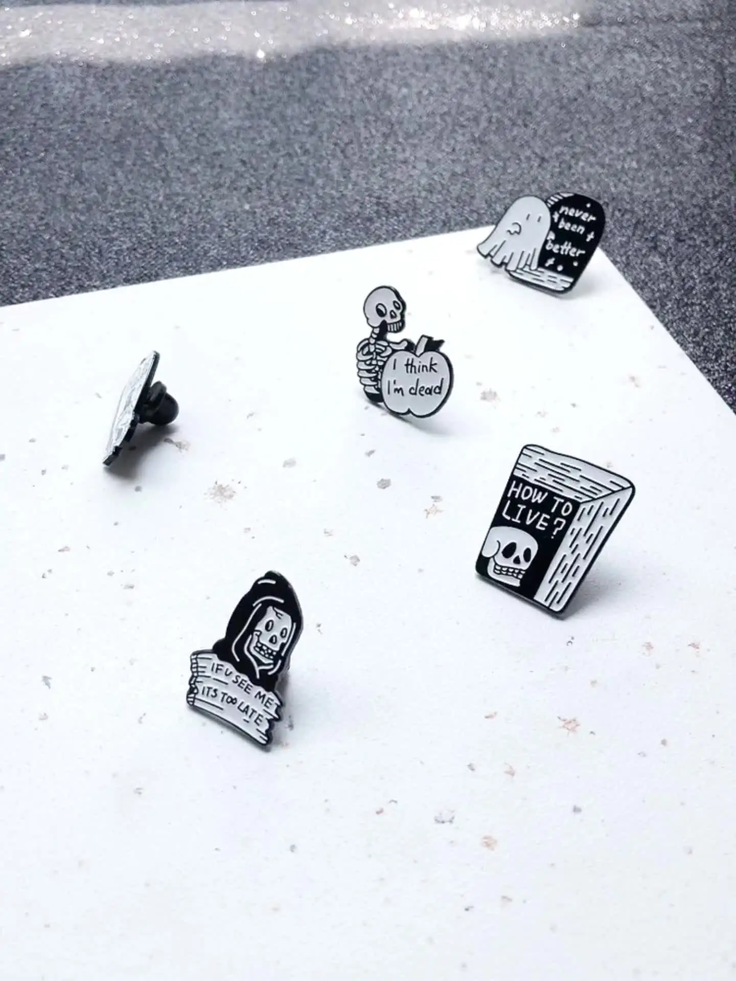 Creatieve Cartoon Zwarte kat Vorm Populaire Emaille Pins Revers Badge Broche Grappig kopen vanaf een prijs van 4.15