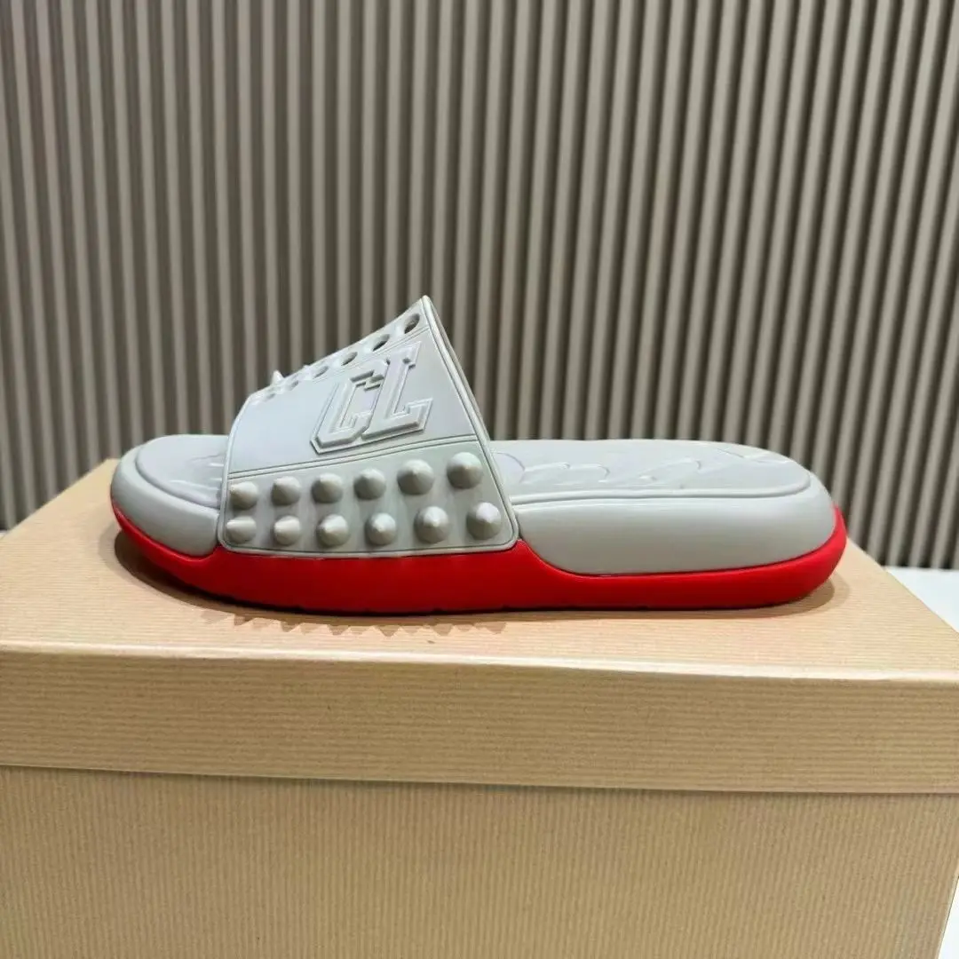 Men's Slippers Non-slip Summer Fashion One-word Beach Shoes Fashion Design Sense Rivet Casual Shoes men slippers