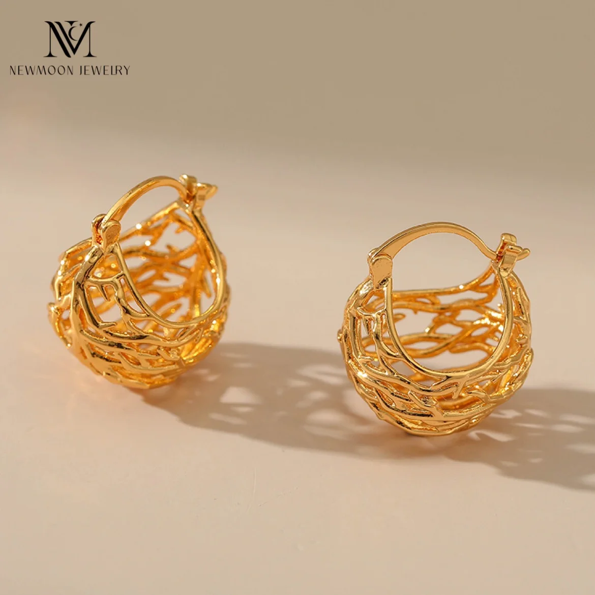 Newmoon Jewelry Half Round Bird Cage Hollow Out Creative Ear Buckle Small Geometry Ball French Premium 18K Gold Ear Ring