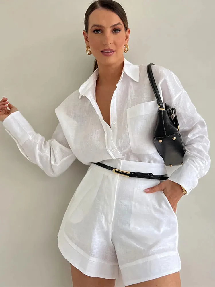 

Fashion White Loose 2 Piece Shorts Set Long Sleeve Lapel Shirt High Waist Casual Shorts Suit Winter Highstreet Lady Outfit