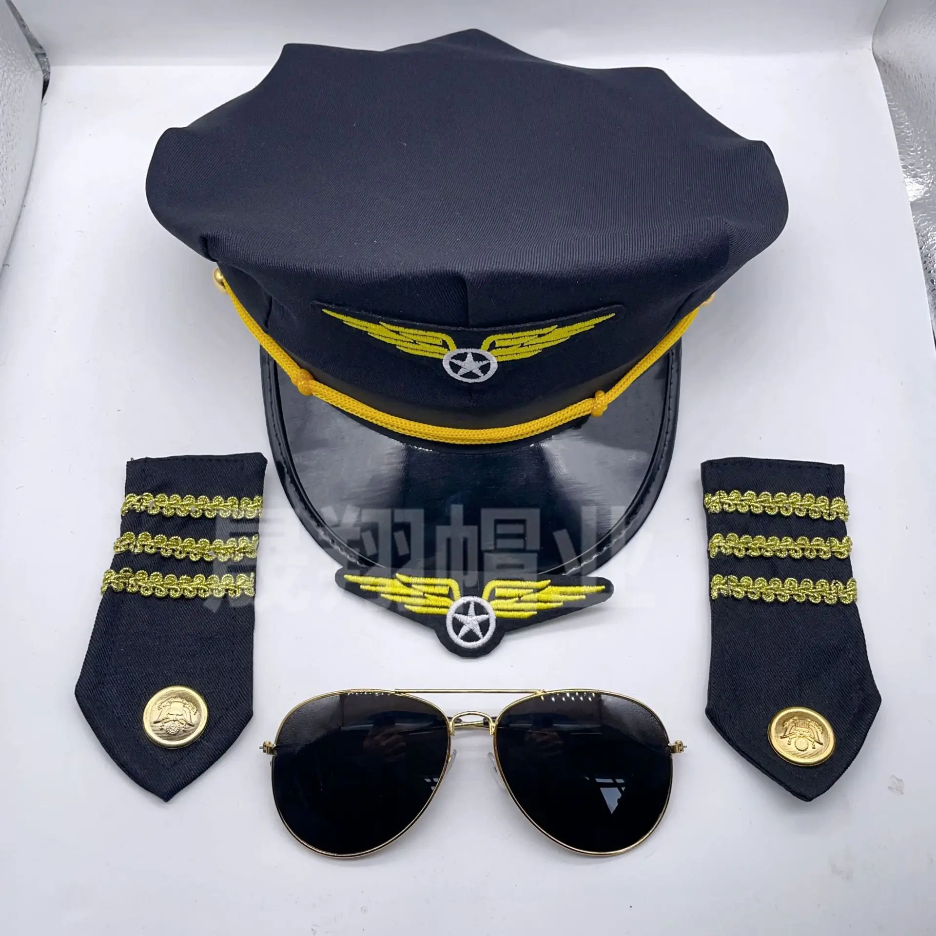 Militärhut Armee Schirmmütze Pilot Achteckiger Hut Sonnenschutz Rollenspiel Flugbegleiter Hut Abzeichen Set 8M175 – Detail 11