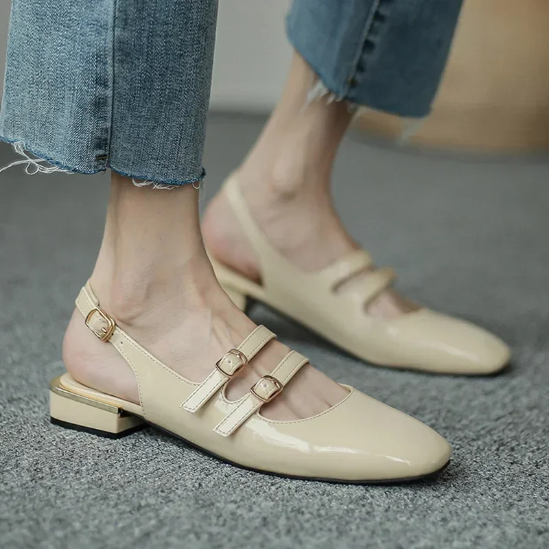 صنادل ماري جينس من الجلد اللامع للنساء ، مسطح بإبز...