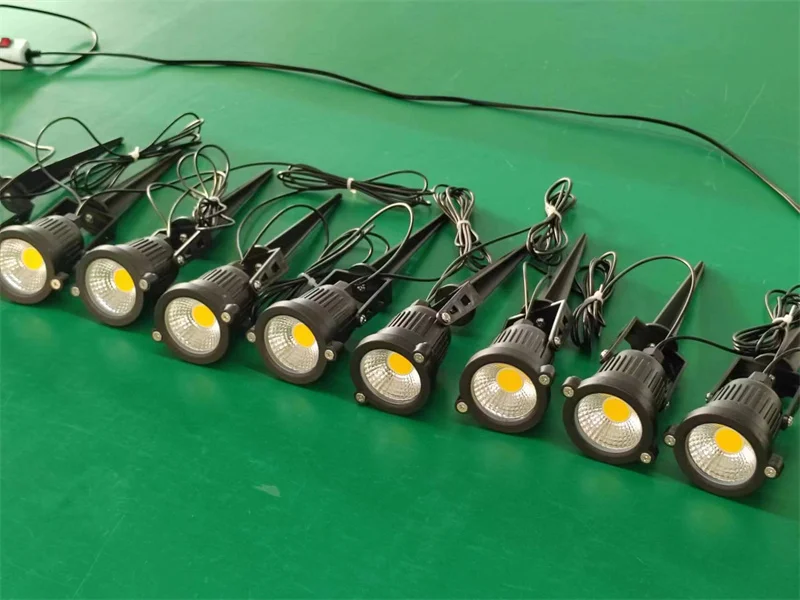 led garden spike lights outdoor setup