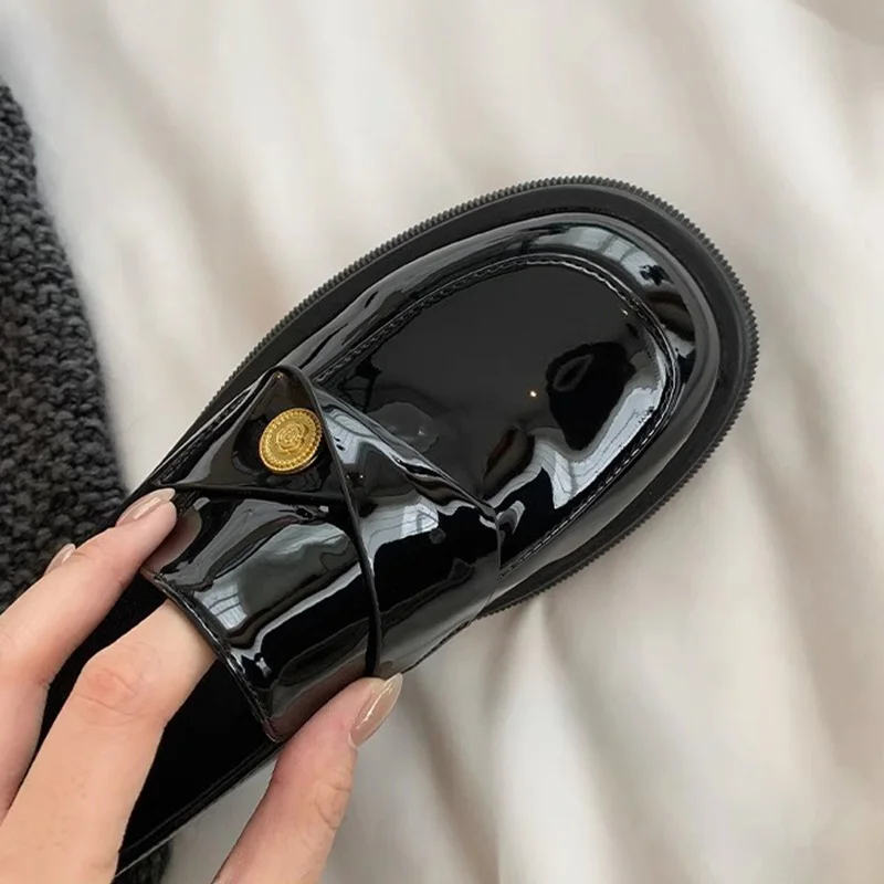 2024 New Women's Leather Shoes Designer Mirror Patent Leather De Trainers Outdoor Cute Lolita Style Thick Water Platform Shoes