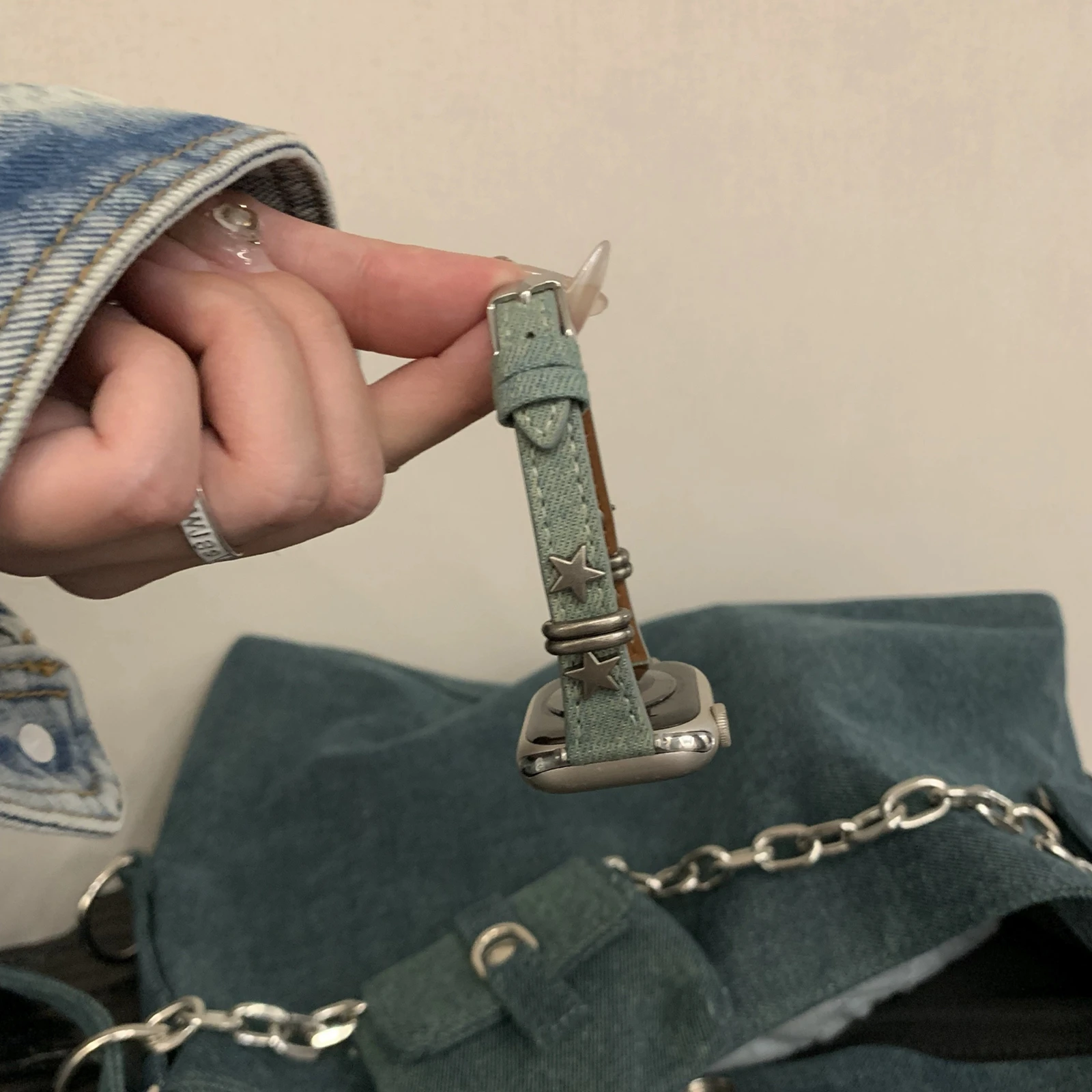 حلقة جلدية رفيعة من قماش الدنيم لساعة أبل كوريا لل...