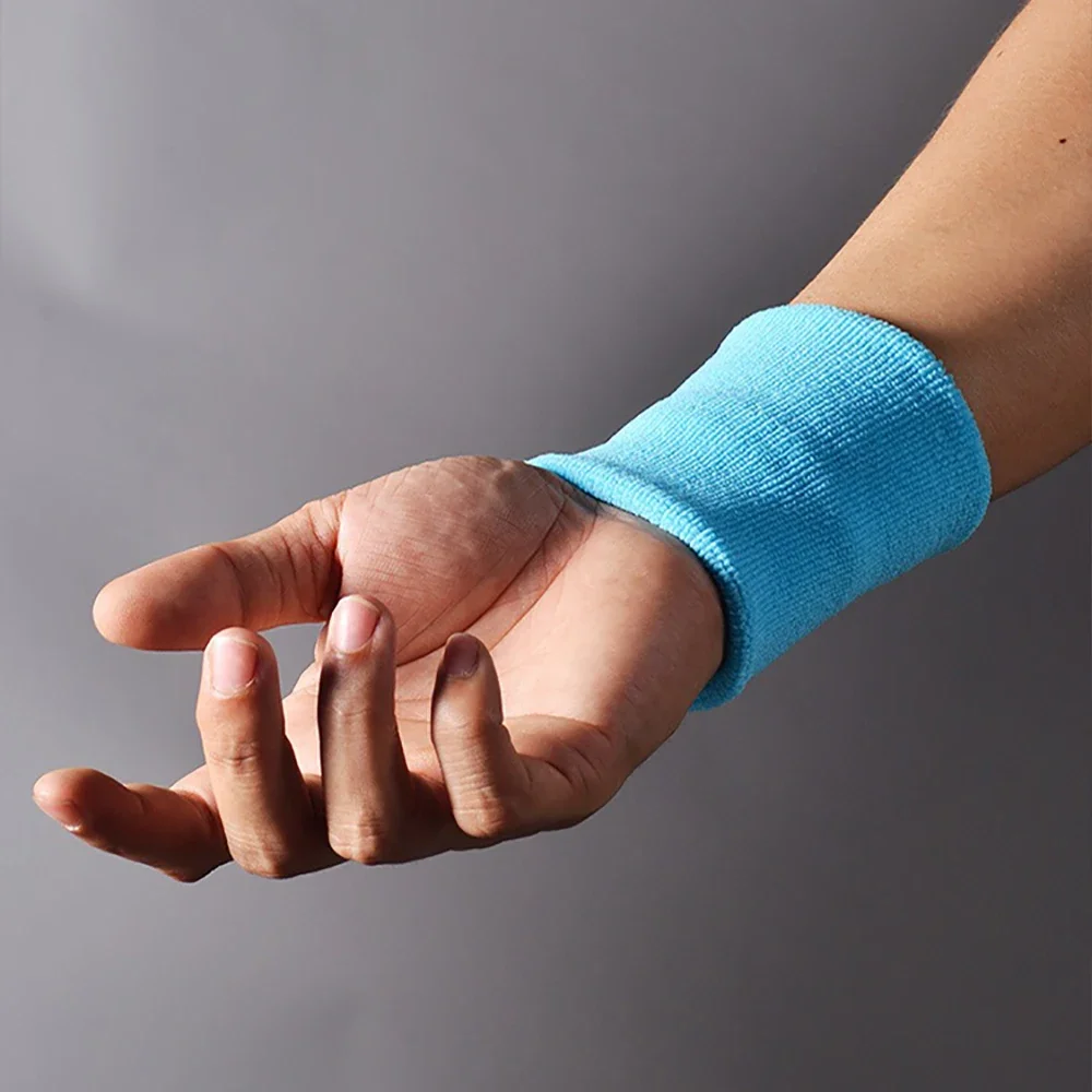 Sweat absorption Wrist Guards Gym Sports Bodybuilding Fitness Running Basketball Wrist Bracers 1PC
