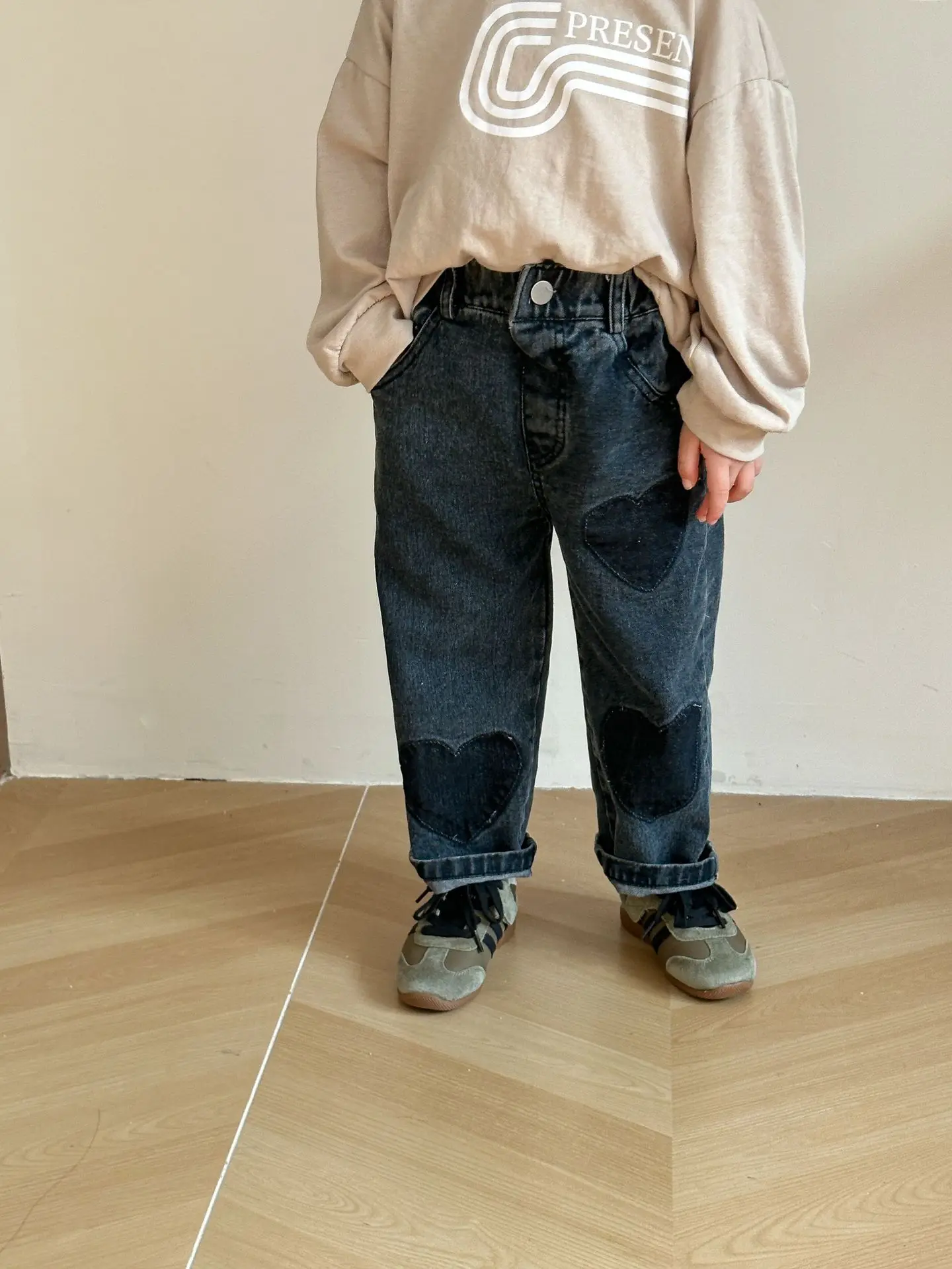 어린이 청바지 패치 하트 캐주얼 바지, 한국 어린이 소년 소녀 청바지, 느슨한 소프트 코튼 데님 바지, 2024 가을