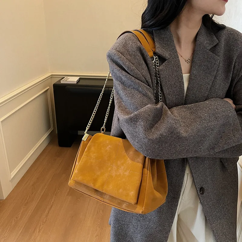 Fashionable Crossbody Shoulder Bag Women's Versatile Chain Tote Bag Hip Hop Style Soft PU Leather Square Shape Bag