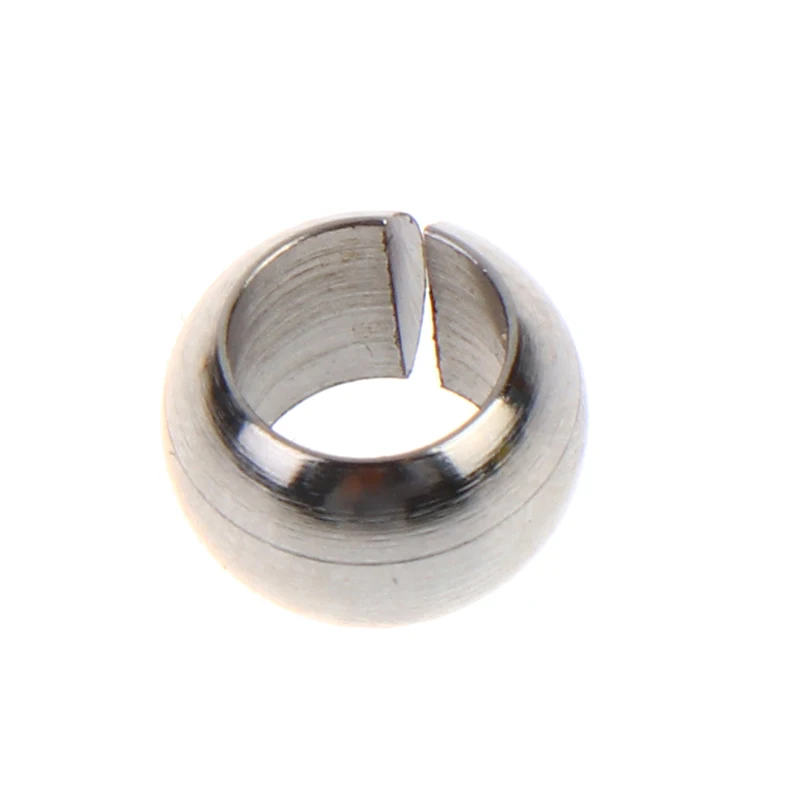 Vue d'ensemble du lot de 4 coussinets antidérapants lavables et billes de suspension en alliage d'aluminium pour batterie RC.