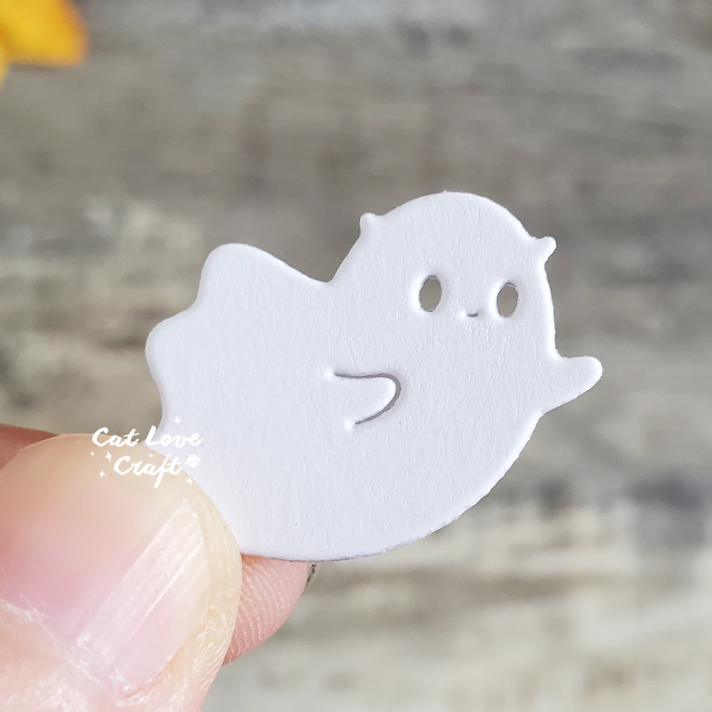 Description Picture 4 of itemCatlove Halloween Cute Ghost Metal Cutting Dies Scrapbooking Mold Stencil Die Cuts Card Making DIY Craft Embossing New Dies For