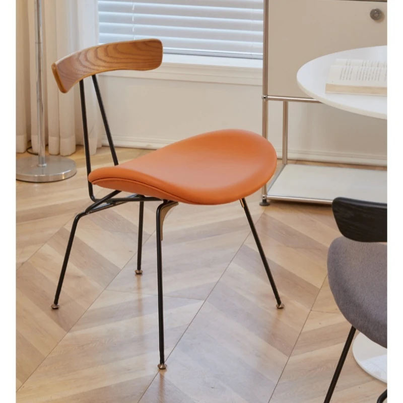 Nordic Designer Leisure Backrest Chair Solid Wood Vintage Iron Luxury Ant Dining Chair Industrial Style Leather Seat Furniture