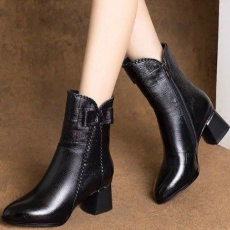 

Женская обувь 2023 высококачественные зимние женские ботинки однотонные с острым носком и бантом-бабочкой на молнии на массивном каблуке модные ботинки