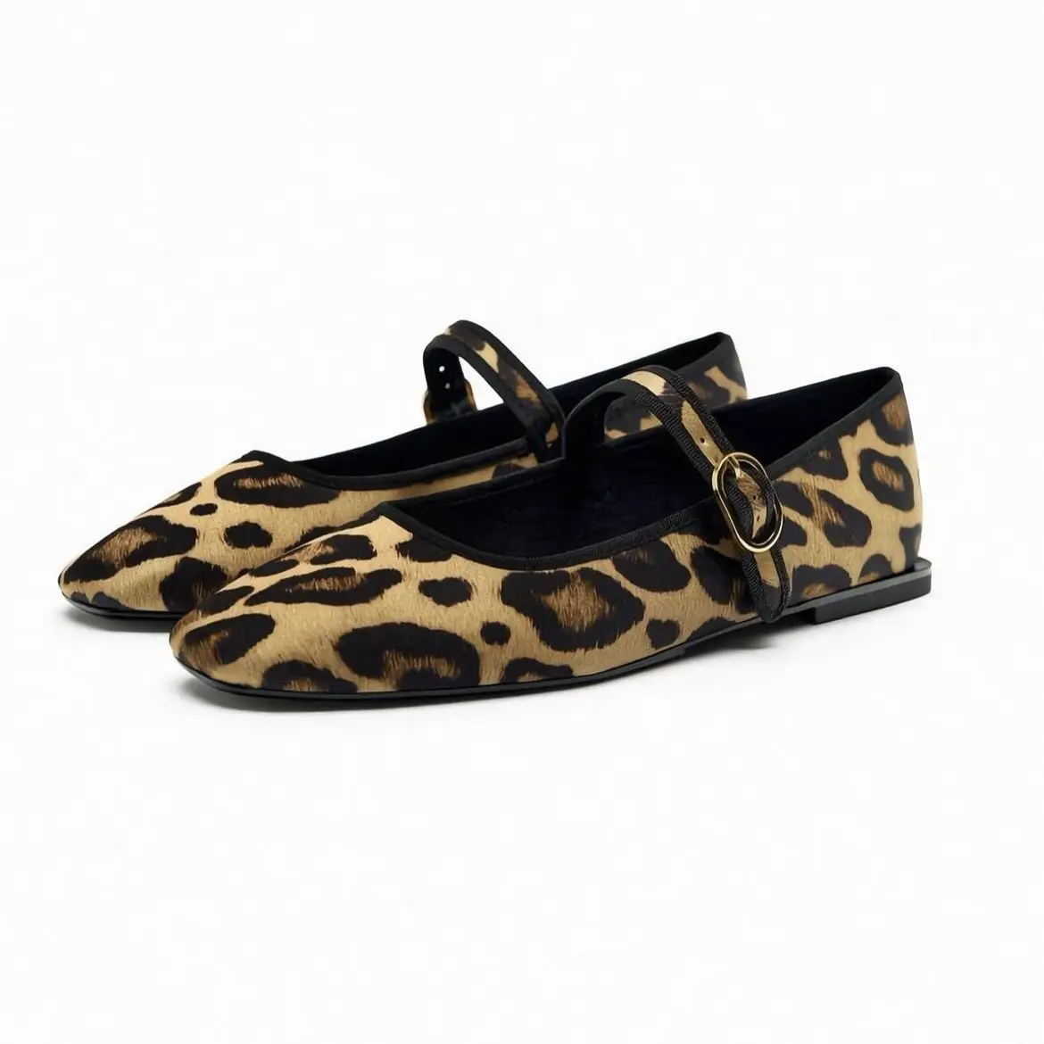 

ZR 2024 New Europea American Women Shoes Leopard Pattern Square Head Flat Bottom Women Shoes Shallow Mouth Fashion Women Shoes