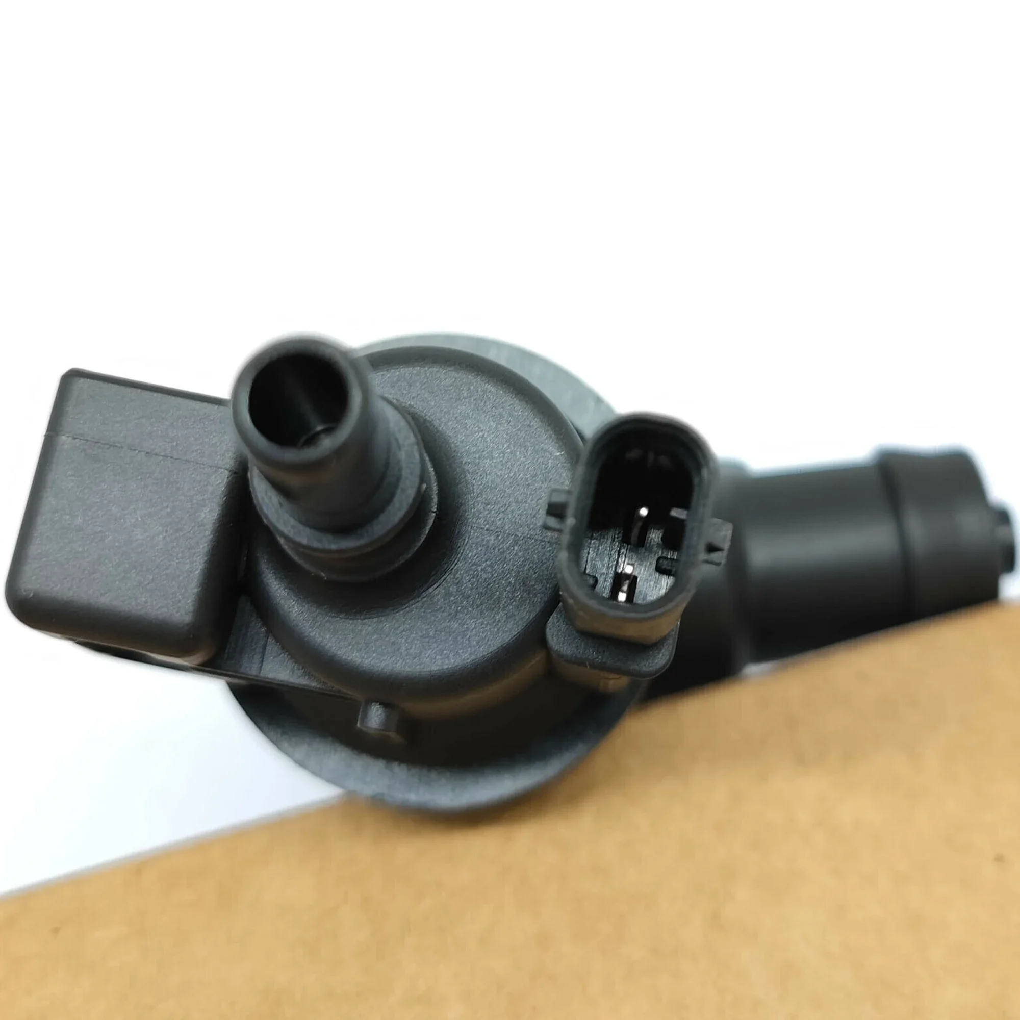 Fuel Tank Breather Valve For BMW F30N F31N Sedan Wagon 330i 430i 530i X3 X5 2.0L 3.0L 13907643106
