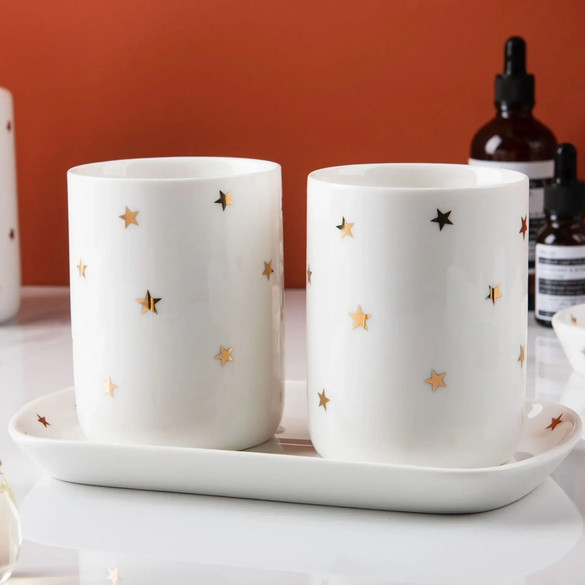 

Mouth Creative Accessories Bottled Box Set Soap Tray Toothbrush Star Ceramic Rack Bathroom Wash Cup Light Home Lotion Luxury