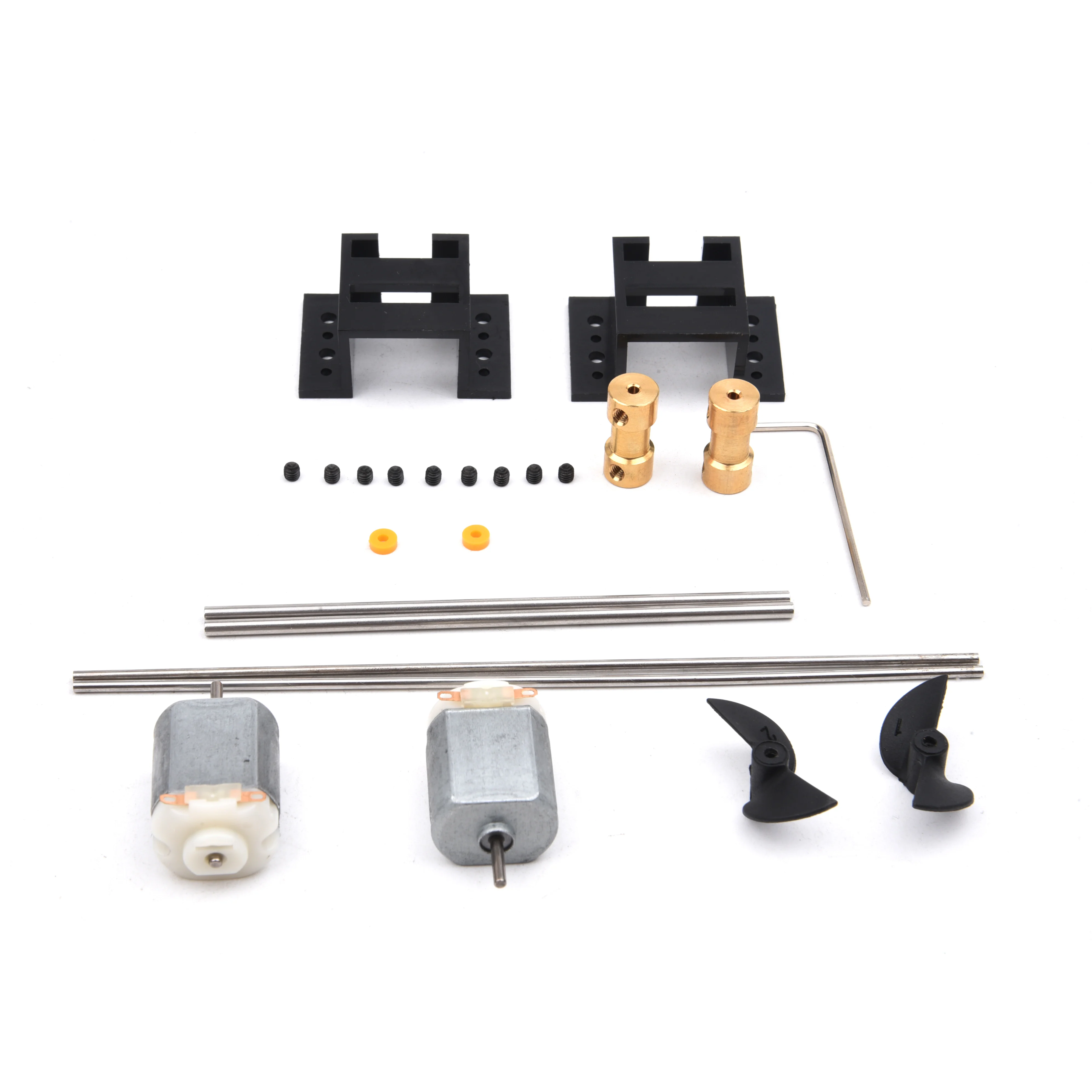 Kit moteur 130 et ESC 5A posé sur une surface de travail, idéal pour réparation de bateau RC.