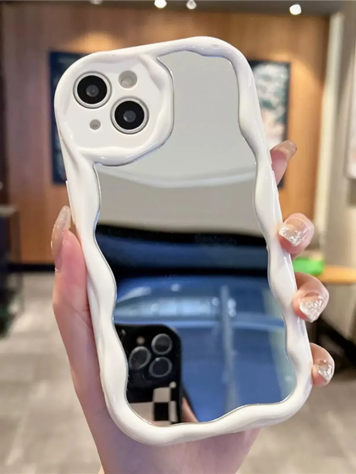 Stylish Wavy Makeup Mirror Phone Case