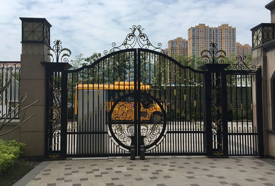 Custom High Quality Main Gate Color Door Iron Gate Design Wrought Iron Gate Iron Gates 4