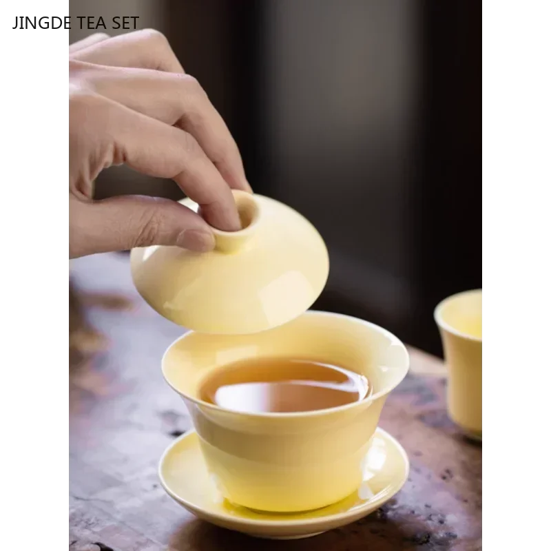 1PCS Yellow exquisite ceramic tea set Handmade gaiwan teacup traditional porcelain tea accessories with covered teacup tea set